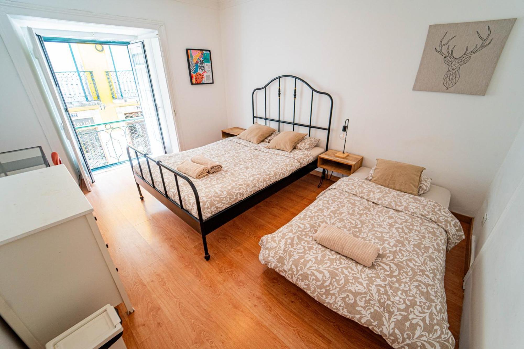 Quarto em Acomodações Particulares Bedrooms In Bairro Alto