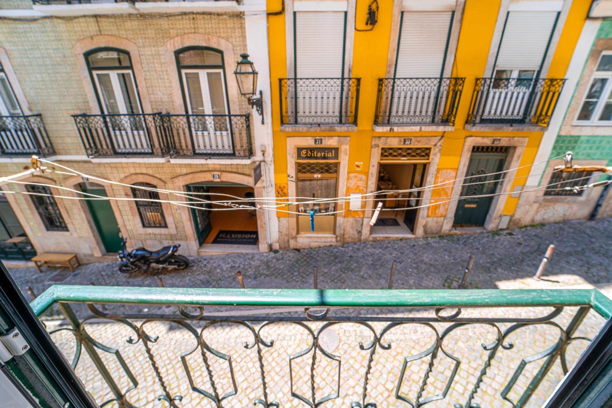 Quarto em Acomodações Particulares Bedrooms In Bairro Alto *