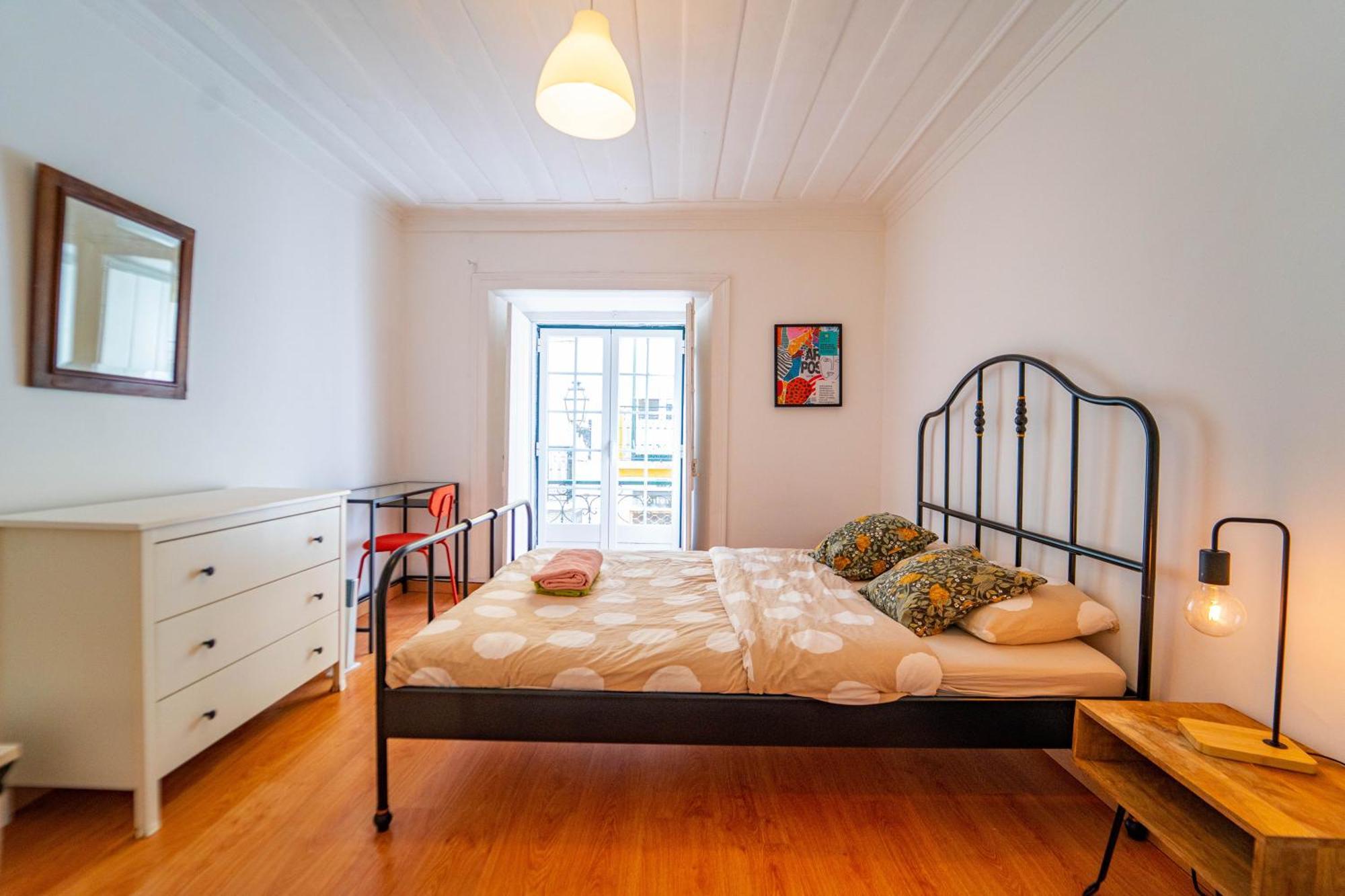Bedrooms In Bairro Alto Quarto em Acomodações Particulares