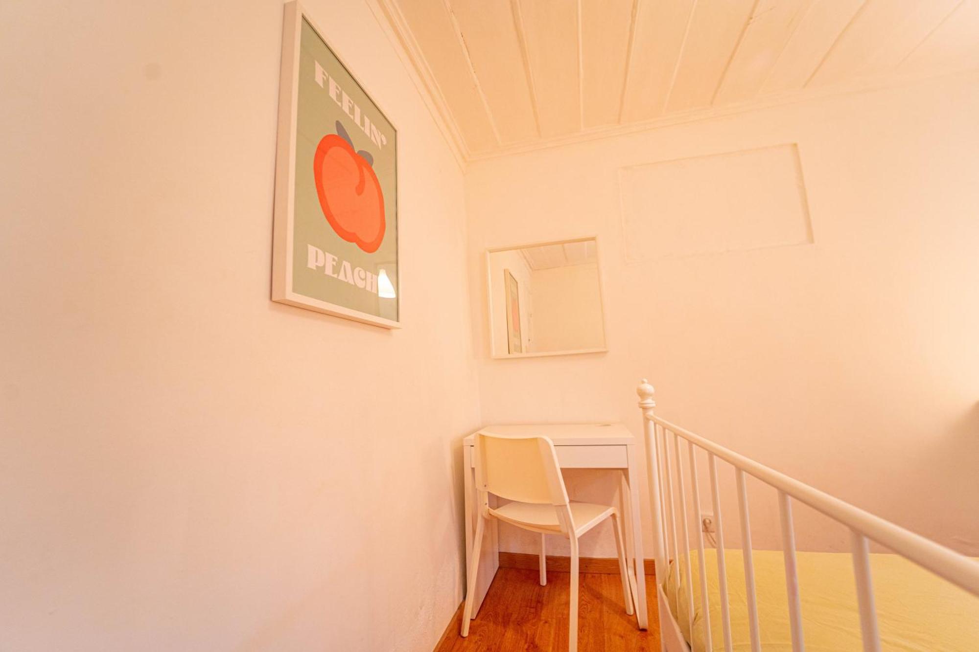 Quarto em Acomodações Particulares Bedrooms In Bairro Alto Lisboa