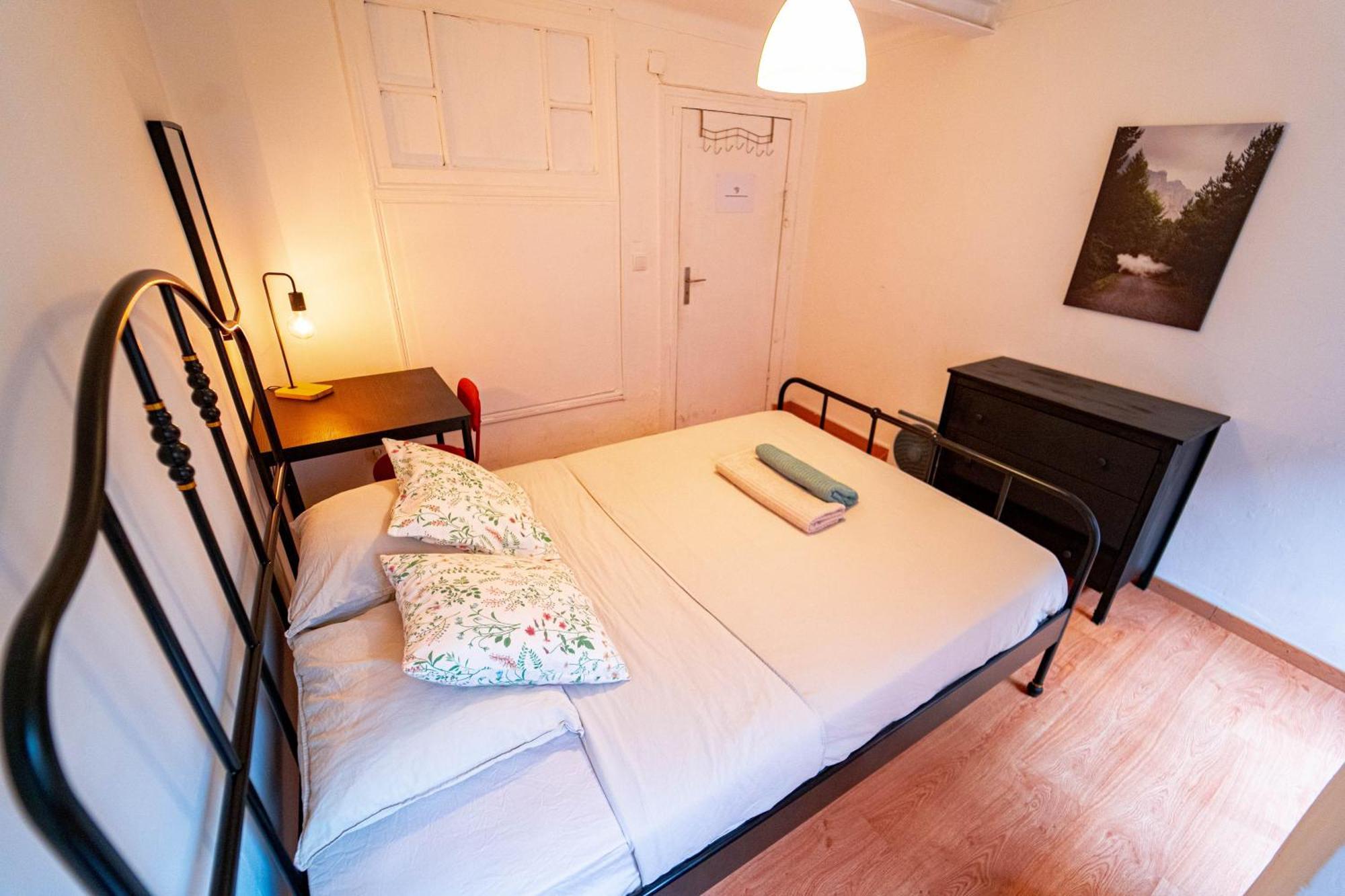 Bedrooms In Bairro Alto Quarto em Acomodações Particulares