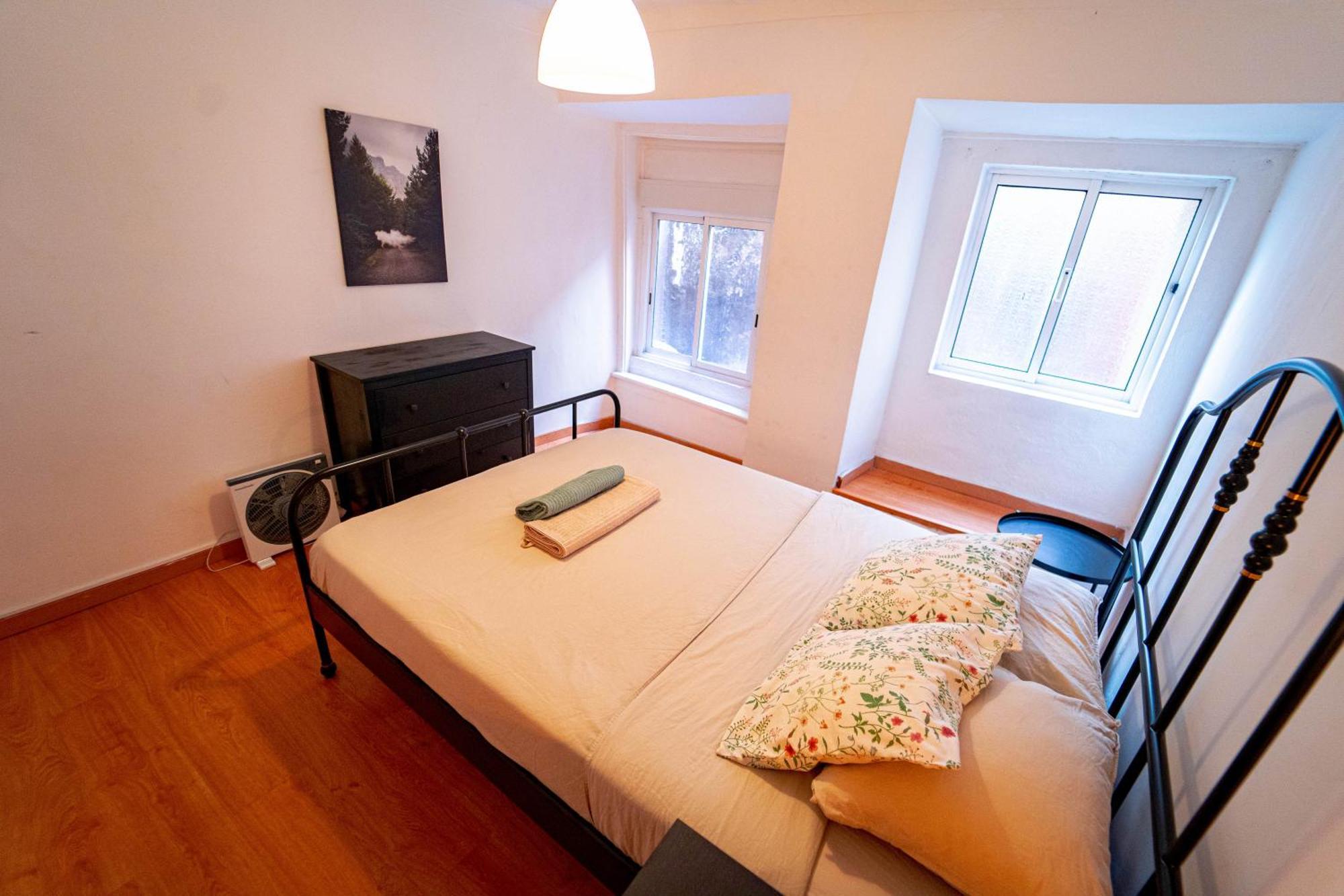 Bedrooms In Bairro Alto Quarto em Acomodações Particulares *